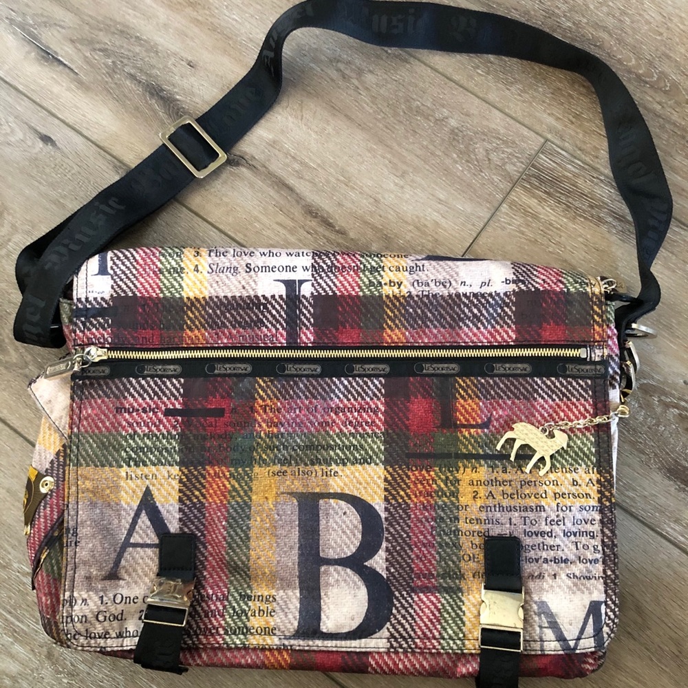Gwen Stefani-L.A.M.B for Le SportSac bag